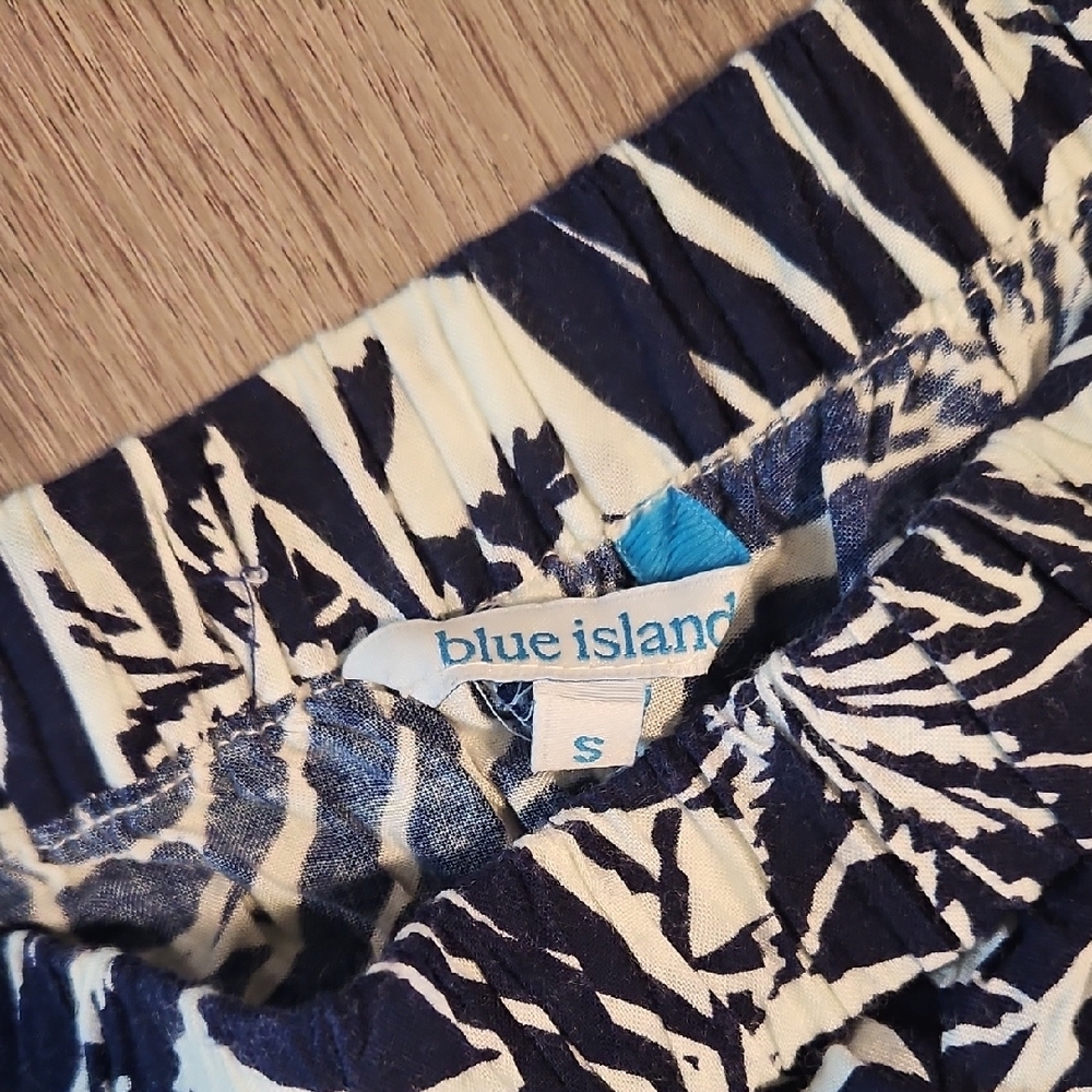Blue Island Navy and Cream Leaf Print 2 Piece Set - Picture 10 of 14